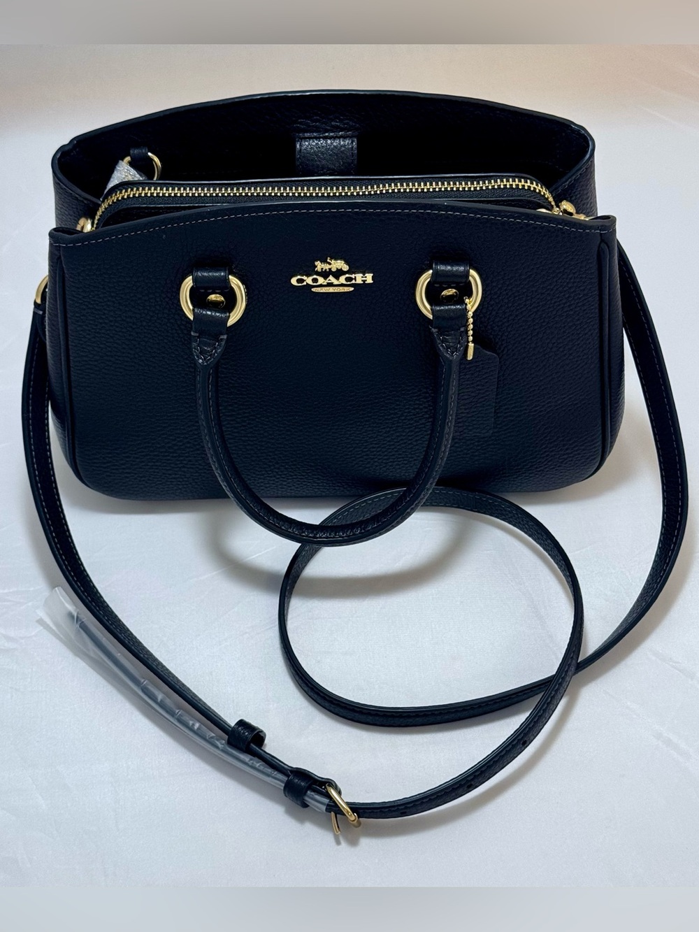 Coach Savannah Satchel CAL56 Black
Refined Pebble Leather Gold NWT